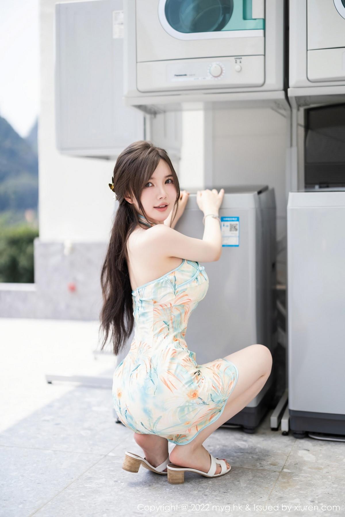 糯美子MINIbabe心愿旅拍户外浅色旗袍秀完美身材绝美写真67P 7